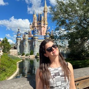 Meet your Posher, Justina